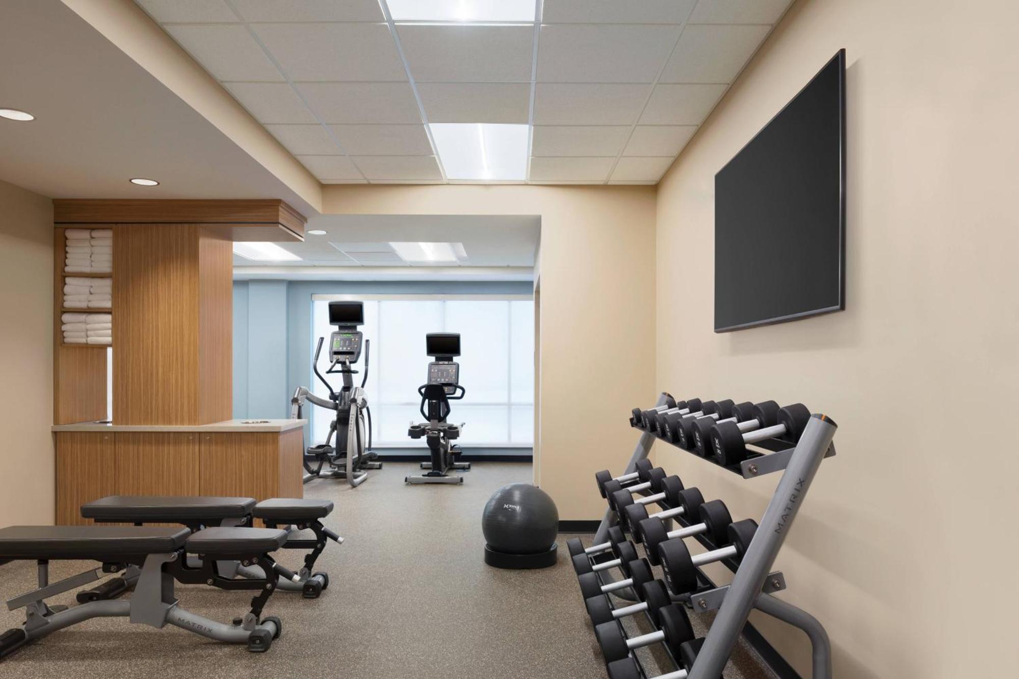 Towneplace Suites By Marriott Dubuque Downtown Extérieur photo