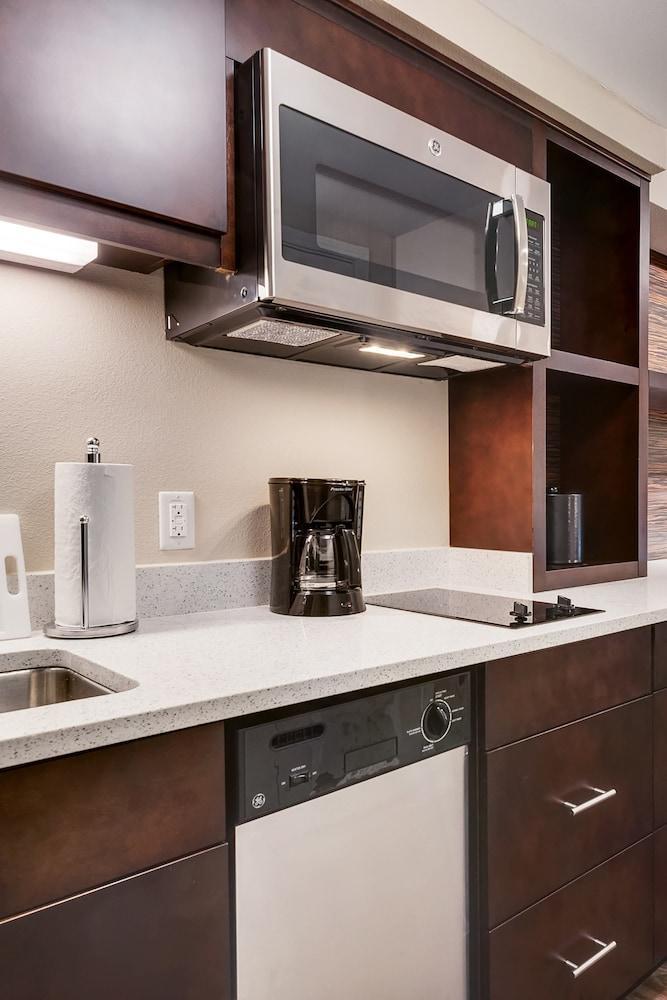 Towneplace Suites By Marriott Dubuque Downtown Extérieur photo